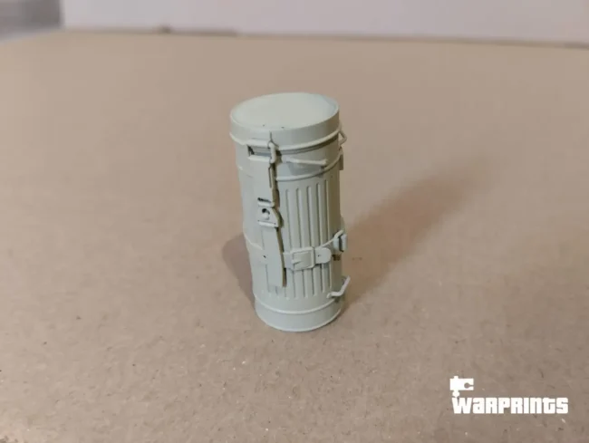 M38 gas mask container